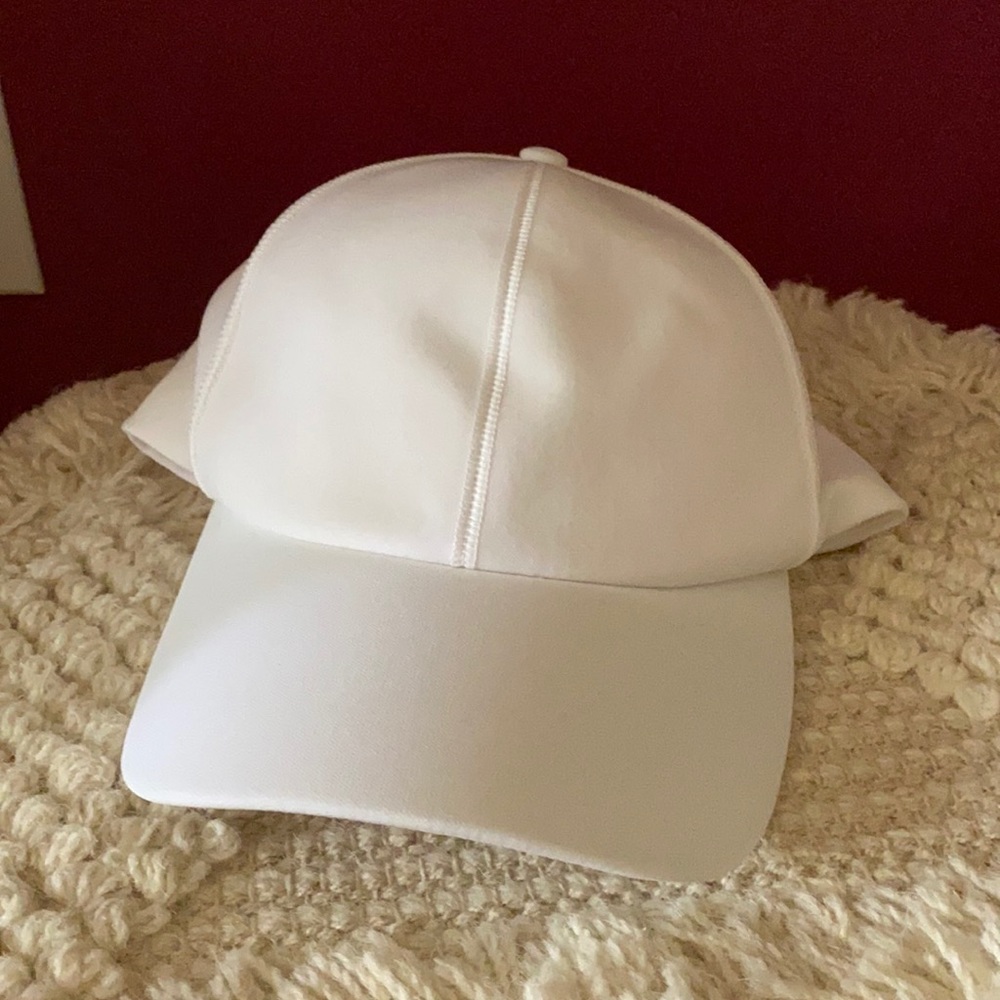 Lululemon White Baller Hat III